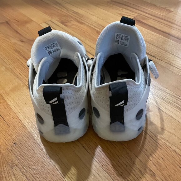 Adidas Men's White/Black Harden Vol. 5 Futurenatural Sneakers Size 9 (Like New) - Picture 3 of 4